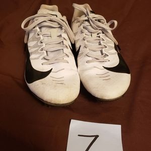 Boys Nike track distance cleet with tool